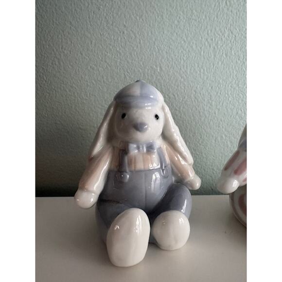 2 Vintage Otagiri Japan Hand Painted Ceramic Boy and Girl Bunny Rabbit Figurines - Picture 2 of 7